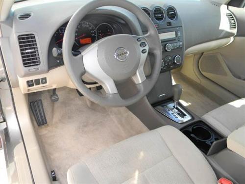 Nissan Altima 2011 photo 4