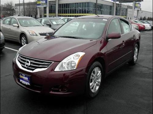 Nissan Altima 2011 photo 2