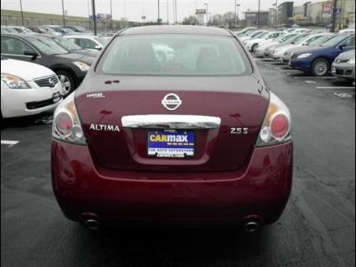 Nissan Altima 2011 photo 5