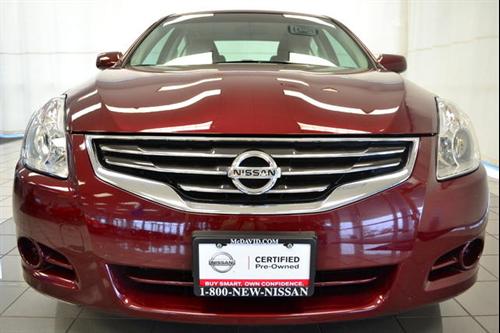 Nissan Altima 2011 photo 1