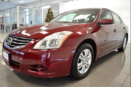 Nissan Altima 2011 photo 2