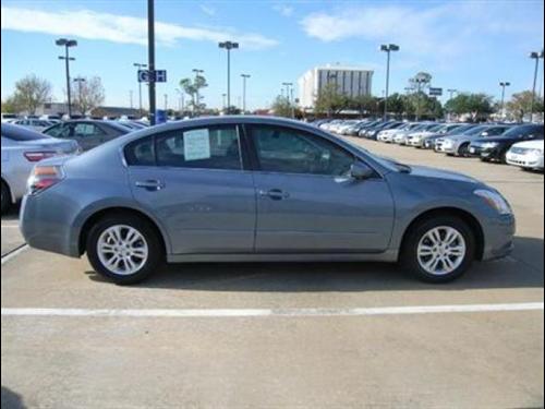 Nissan Altima 2011 photo 3