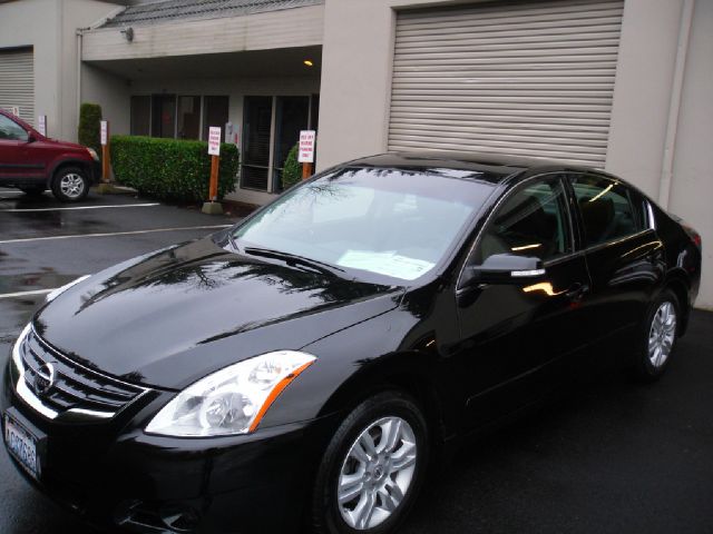 Nissan Altima (navigation)(rear DVD) Sedan