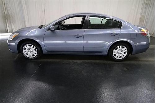 Nissan Altima 2011 photo 3