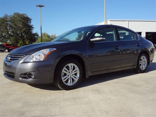 Nissan Altima 2011 photo 2
