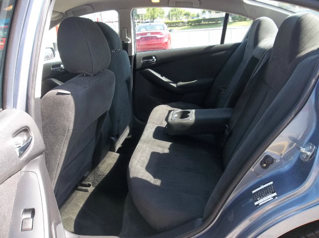 Nissan Altima Pickupslt Quad Cab SWB 4WD 4x4 Truck Sedan