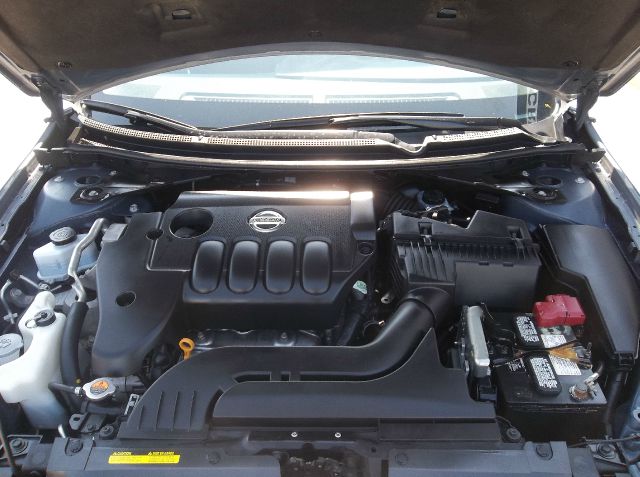 Nissan Altima 2011 photo 10