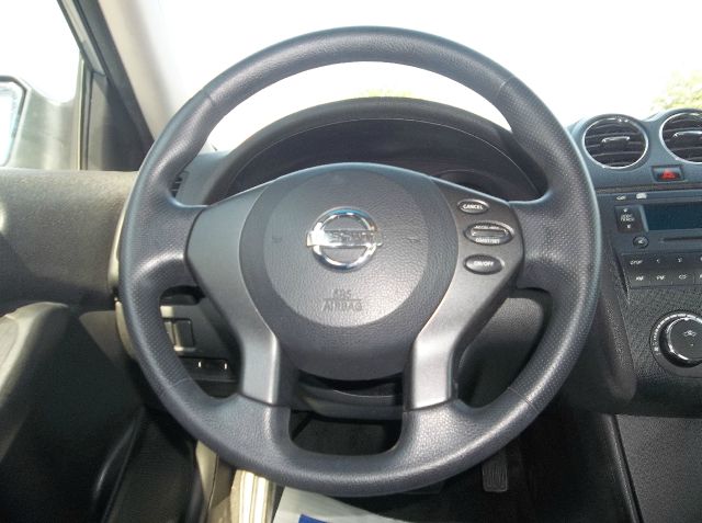 Nissan Altima 2011 photo 4