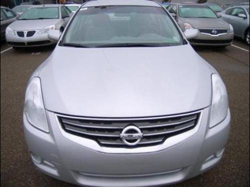 Nissan Altima 2011 photo 1