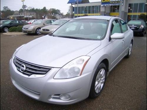 Nissan Altima 2011 photo 2