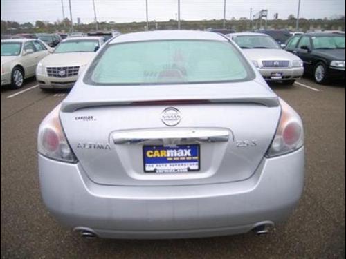 Nissan Altima 2011 photo 5