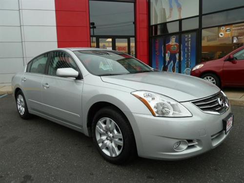 Nissan Altima 2011 photo 1