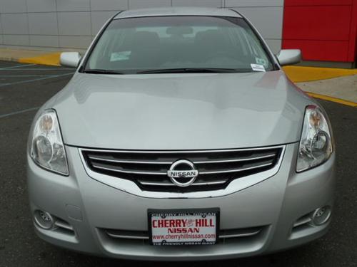 Nissan Altima 2011 photo 2