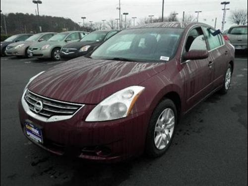 Nissan Altima 2011 photo 2