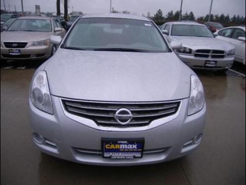 Nissan Altima 2011 photo 1