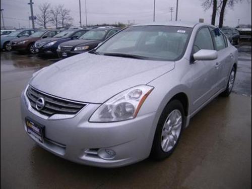 Nissan Altima 2011 photo 2