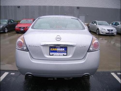 Nissan Altima 2011 photo 5