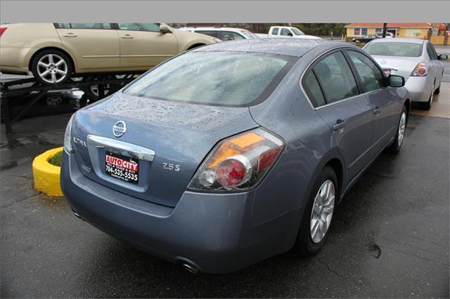 Nissan Altima 2011 photo 3