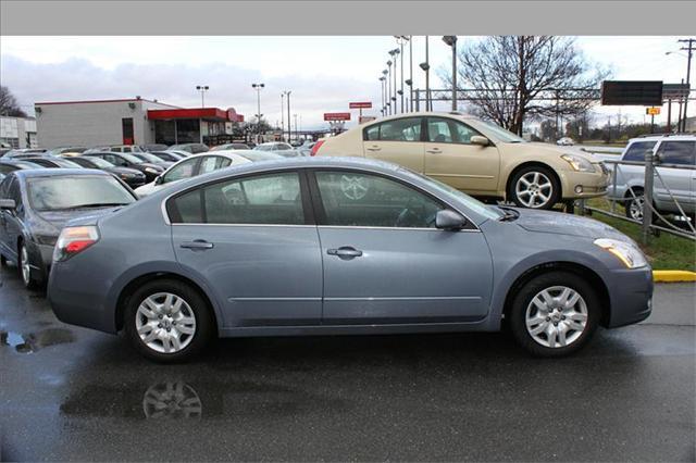 Nissan Altima 2011 photo 4