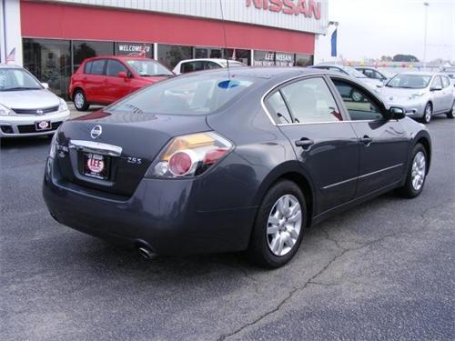 Nissan Altima 2011 photo 1