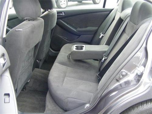 Nissan Altima 2011 photo 4