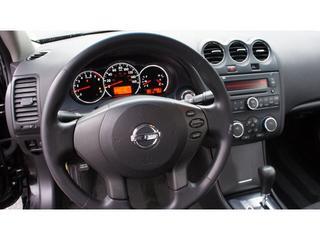 Nissan Altima 2011 photo 2