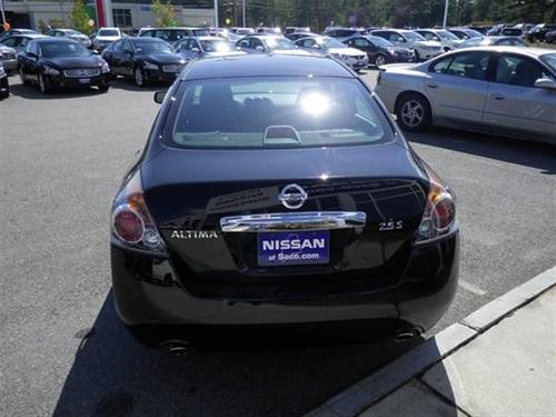 Nissan Altima 2011 photo 3