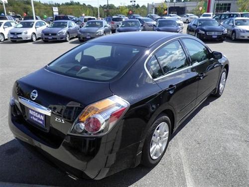 Nissan Altima 2011 photo 4