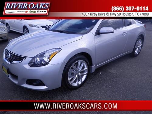 Nissan Altima 2011 photo 2