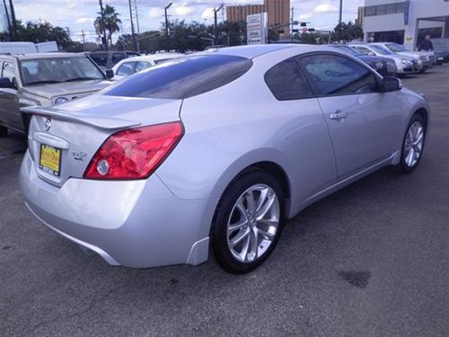 Nissan Altima 2011 photo 4