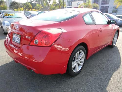 Nissan Altima 2011 photo 4