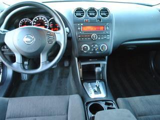 Nissan Altima 2011 photo 1
