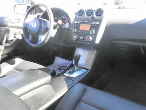 Nissan Altima 2011 photo 3