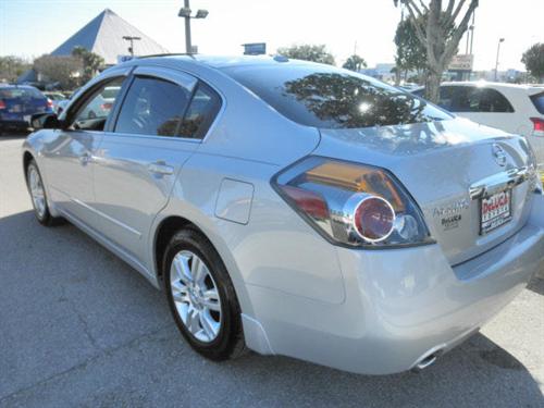 Nissan Altima 2011 photo 5