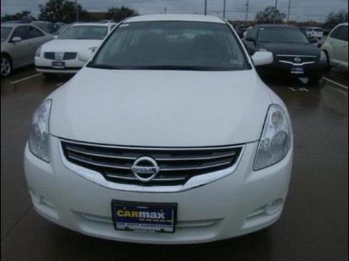 Nissan Altima 2011 photo 1