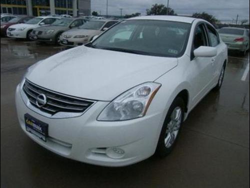 Nissan Altima 2011 photo 2