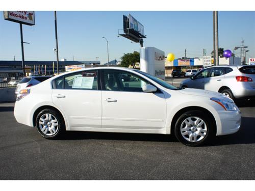 Nissan Altima 2011 photo 1