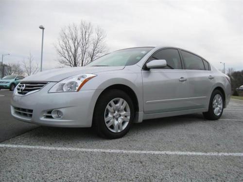 Nissan Altima 2011 photo 2