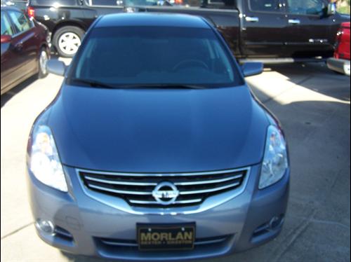 Nissan Altima 2011 photo 1