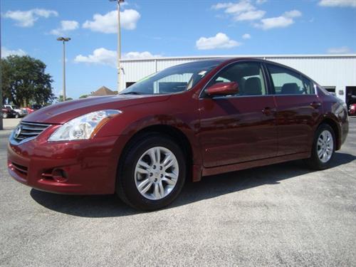 Nissan Altima 2011 photo 2