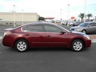Nissan Altima 2011 photo 4