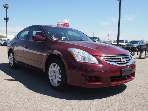 Nissan Altima Pickupslt Quad Cab SWB 4WD 4x4 Truck Sedan