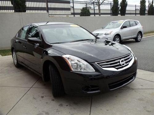 Nissan Altima 2011 photo 2