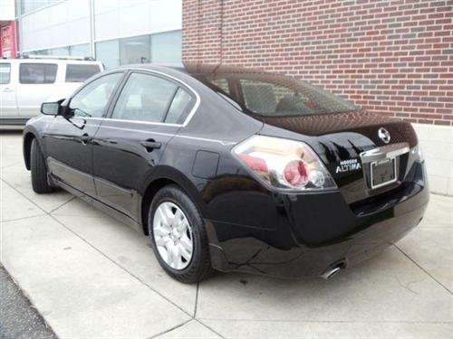 Nissan Altima 2011 photo 4