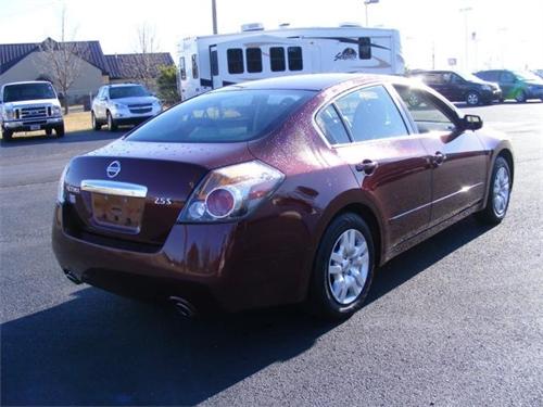 Nissan Altima 2011 photo 2