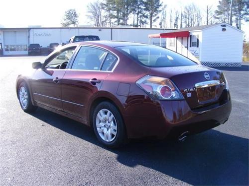Nissan Altima 2011 photo 4