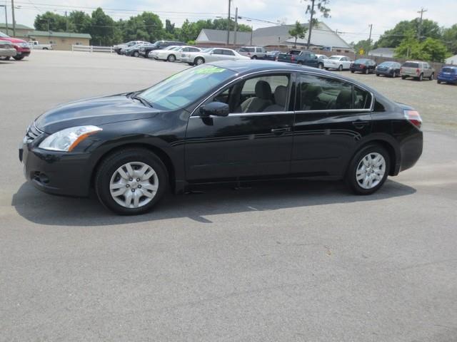 Nissan Altima 2011 photo 4