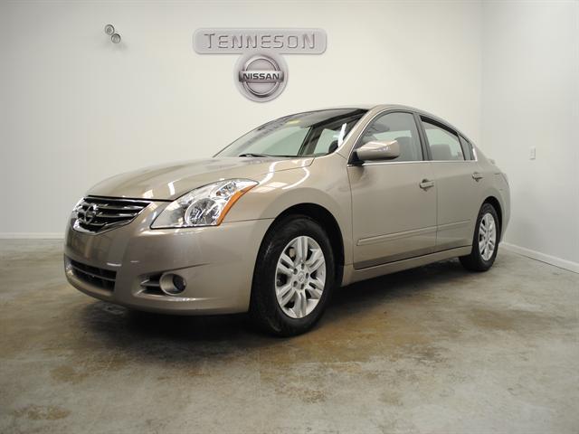 Nissan Altima Pickupslt Quad Cab SWB 4WD 4x4 Truck Sedan
