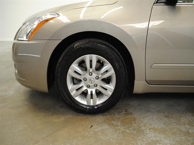 Nissan Altima 2011 photo 3