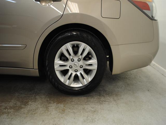 Nissan Altima 2011 photo 5
